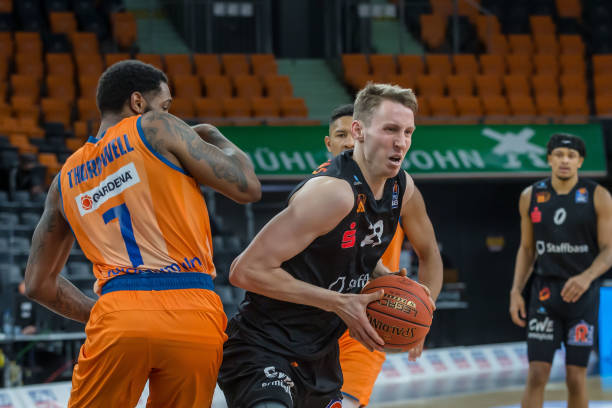 其背后包含 其背后包含